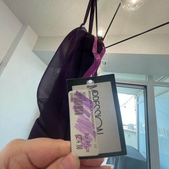 New Purple Dress Gown with straps perfect for weddings or parties! - Picture 7 of 7